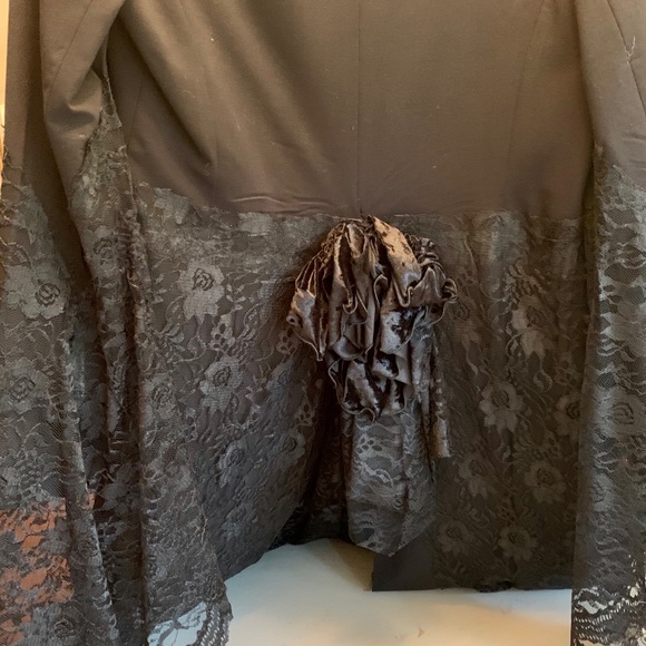 HALLOWEEN COSTUME!! - Picture 4 of 7